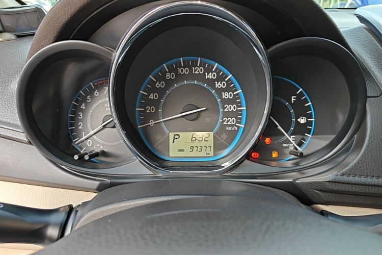 Toyota Vios 2015 car image #12