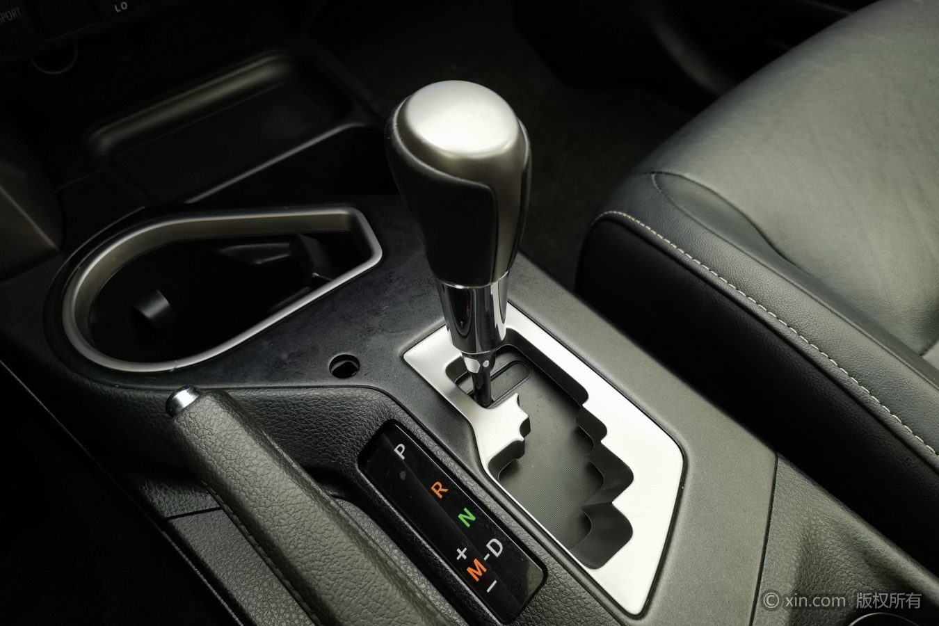 Toyota RAV4 2017 #14 Toyota RAV4 2017 car image #14