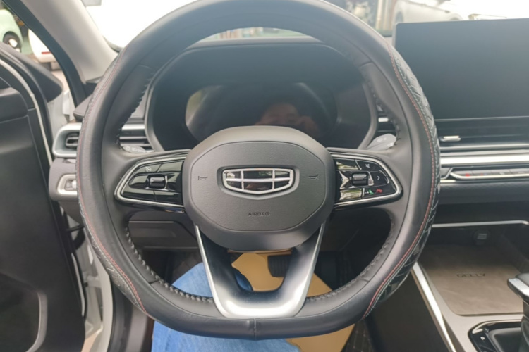 GEELY Emgrand 2024 car image #15
