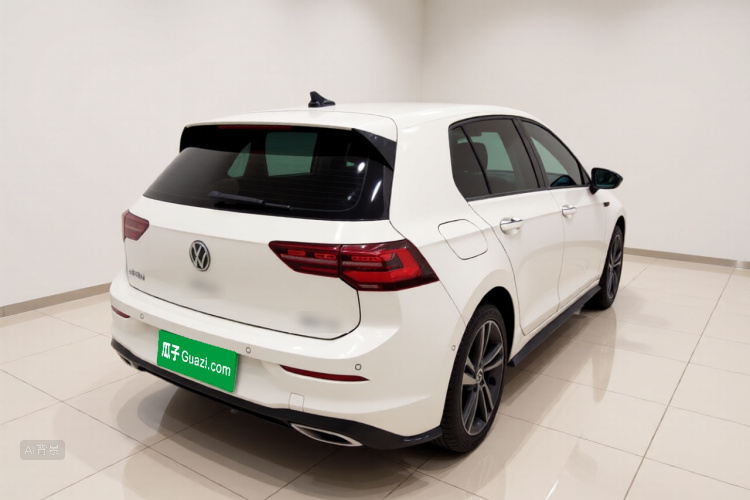 Volkswagen Golf 2023 car image #7