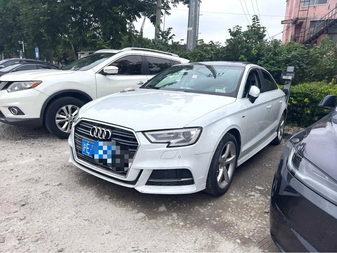 Audi A3 2018 car image 