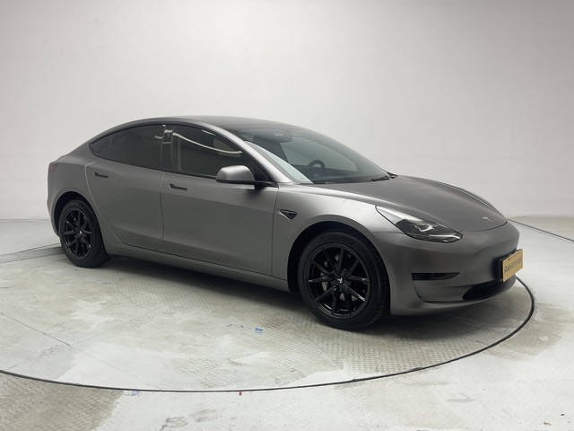 Tesla Model 3 2021 car image #3