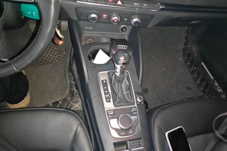 Audi A3 2021 immagine di auto #16