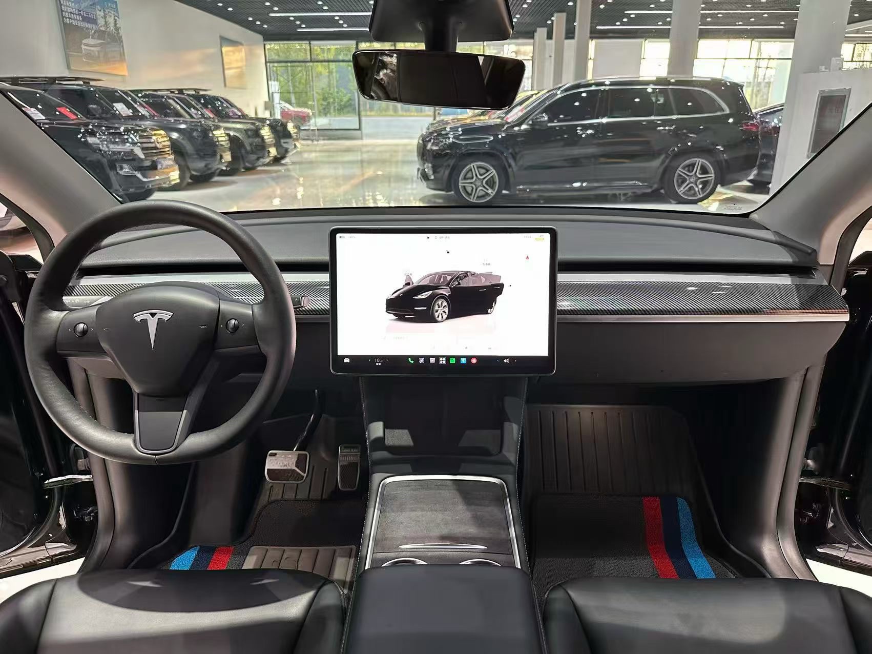 Tesla Model Y 2023 #8 Tesla Model Y 2023 car image #8
