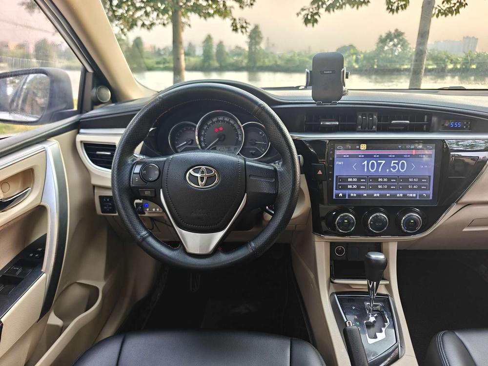 Toyota Corolla 2017 car image #12