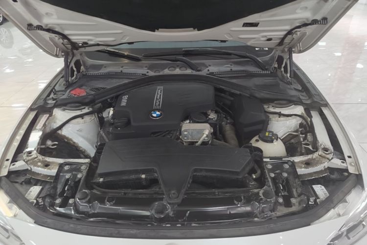 BMW 3 Series 2017 #20 BMW 3 Series 2017 изображение автомобиля #20