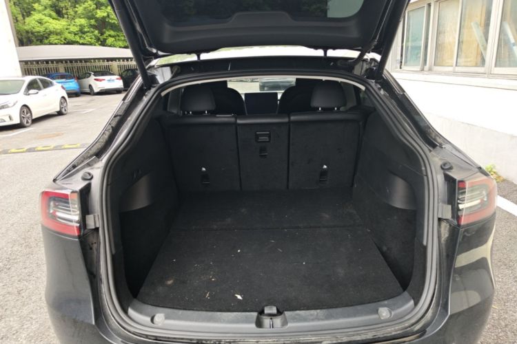 Tesla Model Y 2022 #19 Tesla Model Y 2022 car image #19