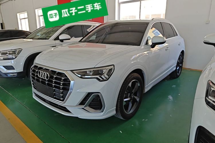 Audi Q3 2020 car image #2