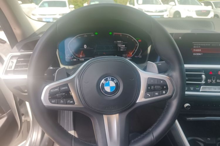 BMW 3 Series 2021 car image #11