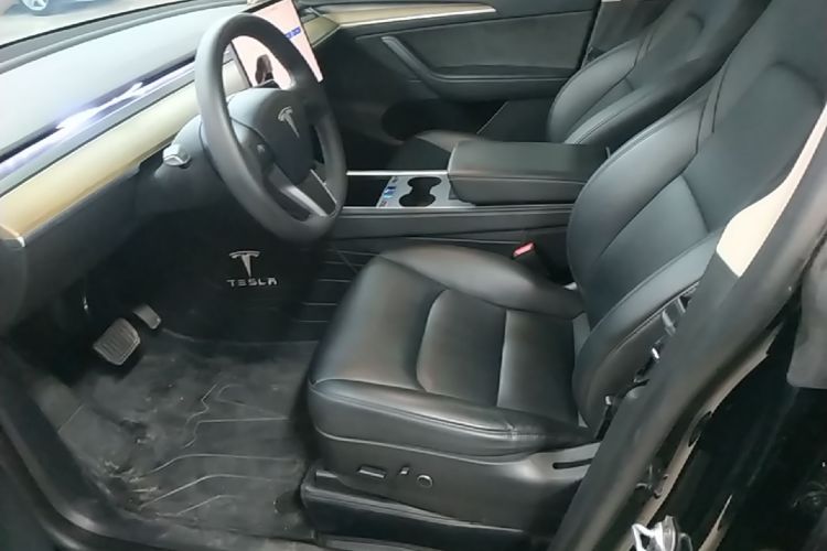 Tesla Model Y 2023 #15 Tesla Model Y 2023 car image #15