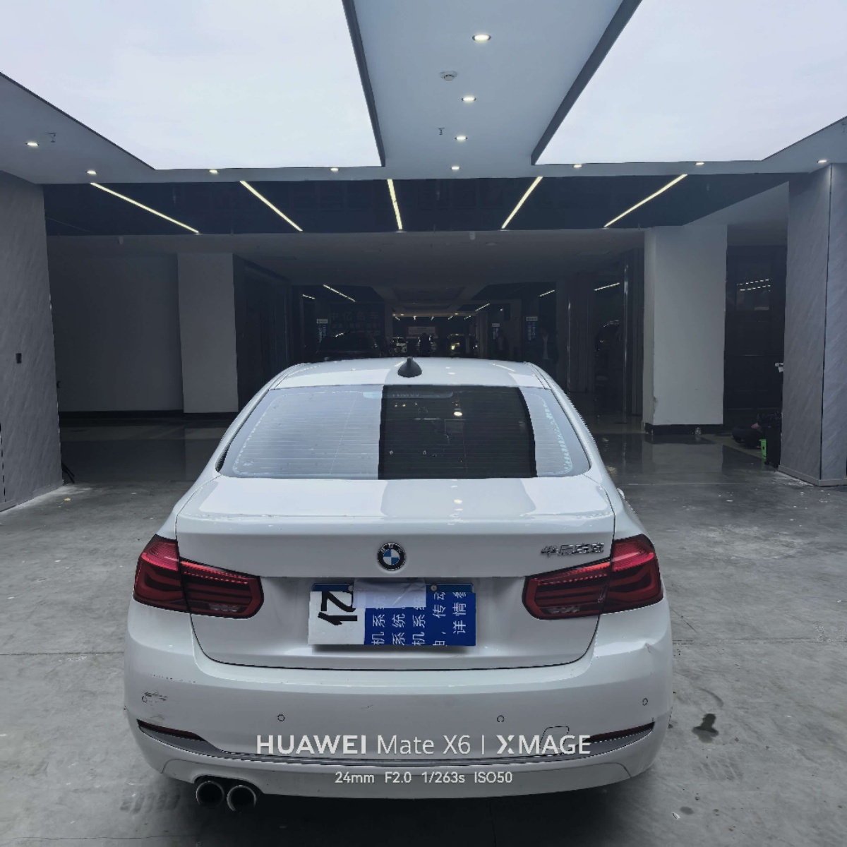 BMW 3 Series 2018 car image #9