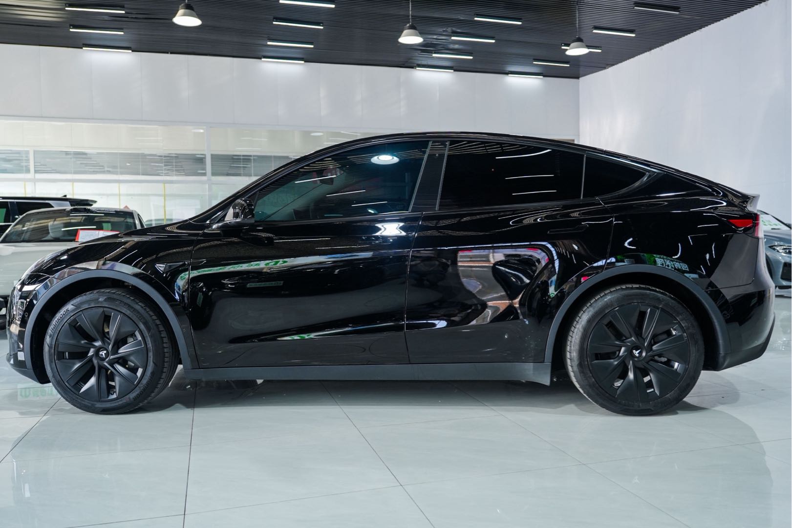 Tesla Model Y 2023 #5 Tesla Model Y 2023 immagine di auto #5