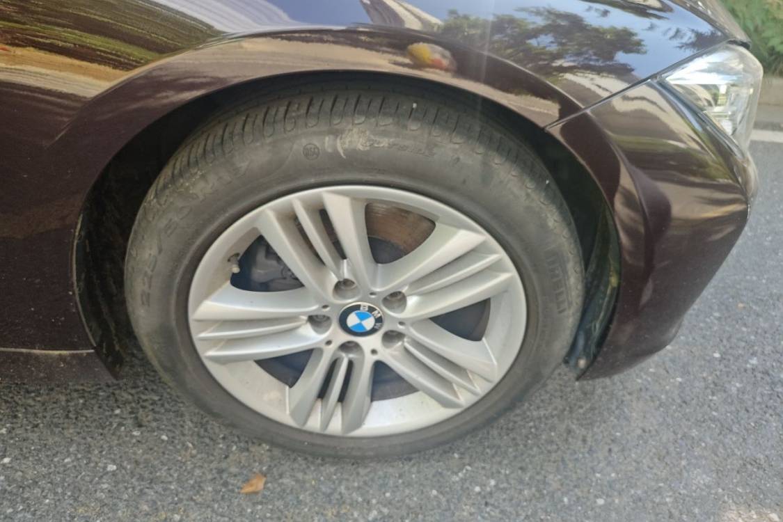 BMW 3 Series 2017 car image #9