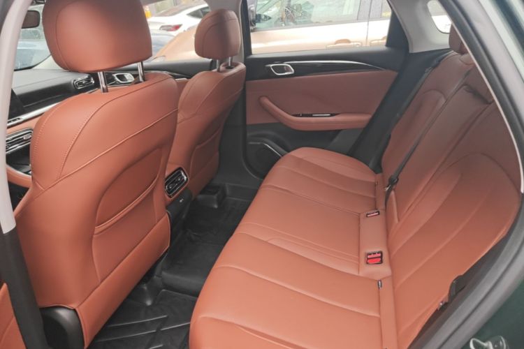 GEELY Emgrand 2025 car image #17