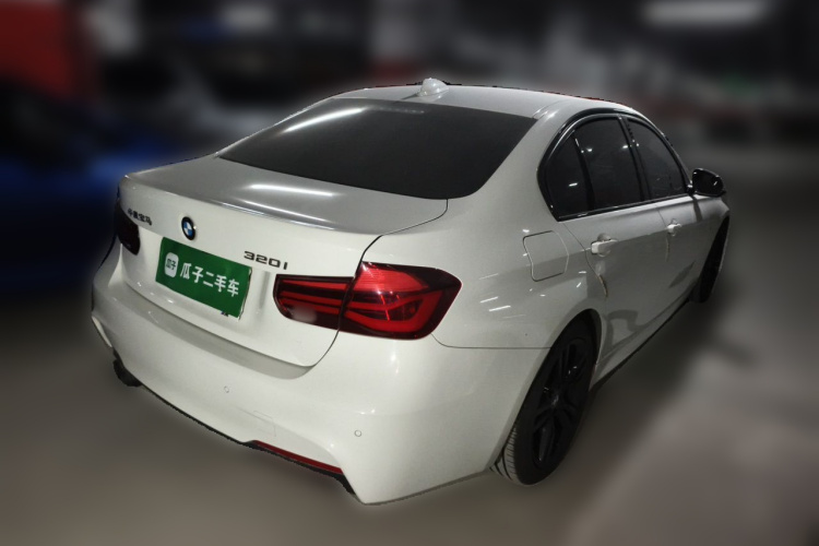 BMW 3 Series 2018 #5 BMW 3 Series 2018 car image #5