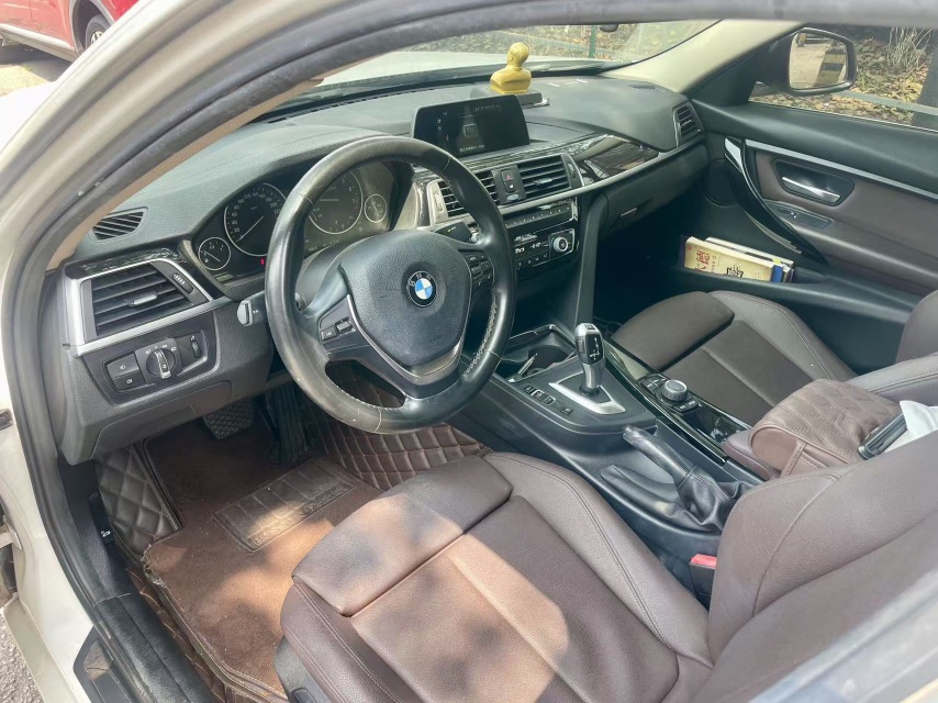 BMW 3 Series 2018 car image #4