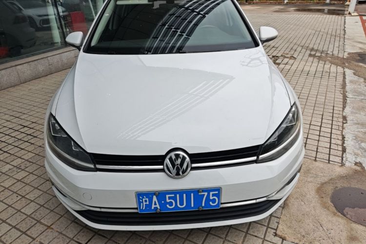 Volkswagen Golf 2020 car image #3
