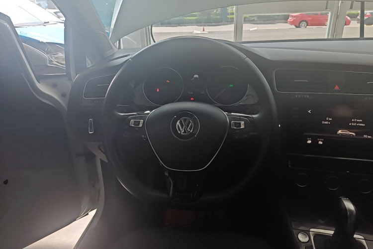 Volkswagen Golf 2020 #11 Volkswagen Golf 2020 car image #11