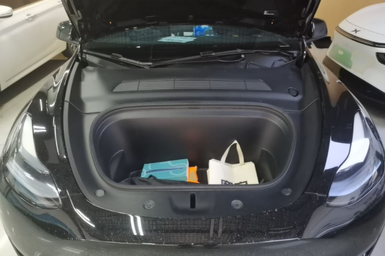 Tesla Model Y 2023 #20 Tesla Model Y 2023 car image #20