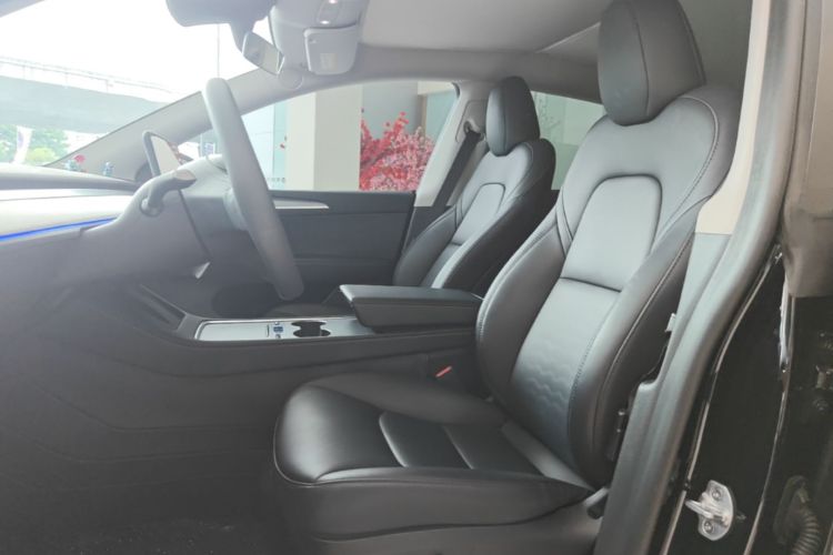 Tesla Model Y 2023 #15 Tesla Model Y 2023 immagine di auto #15