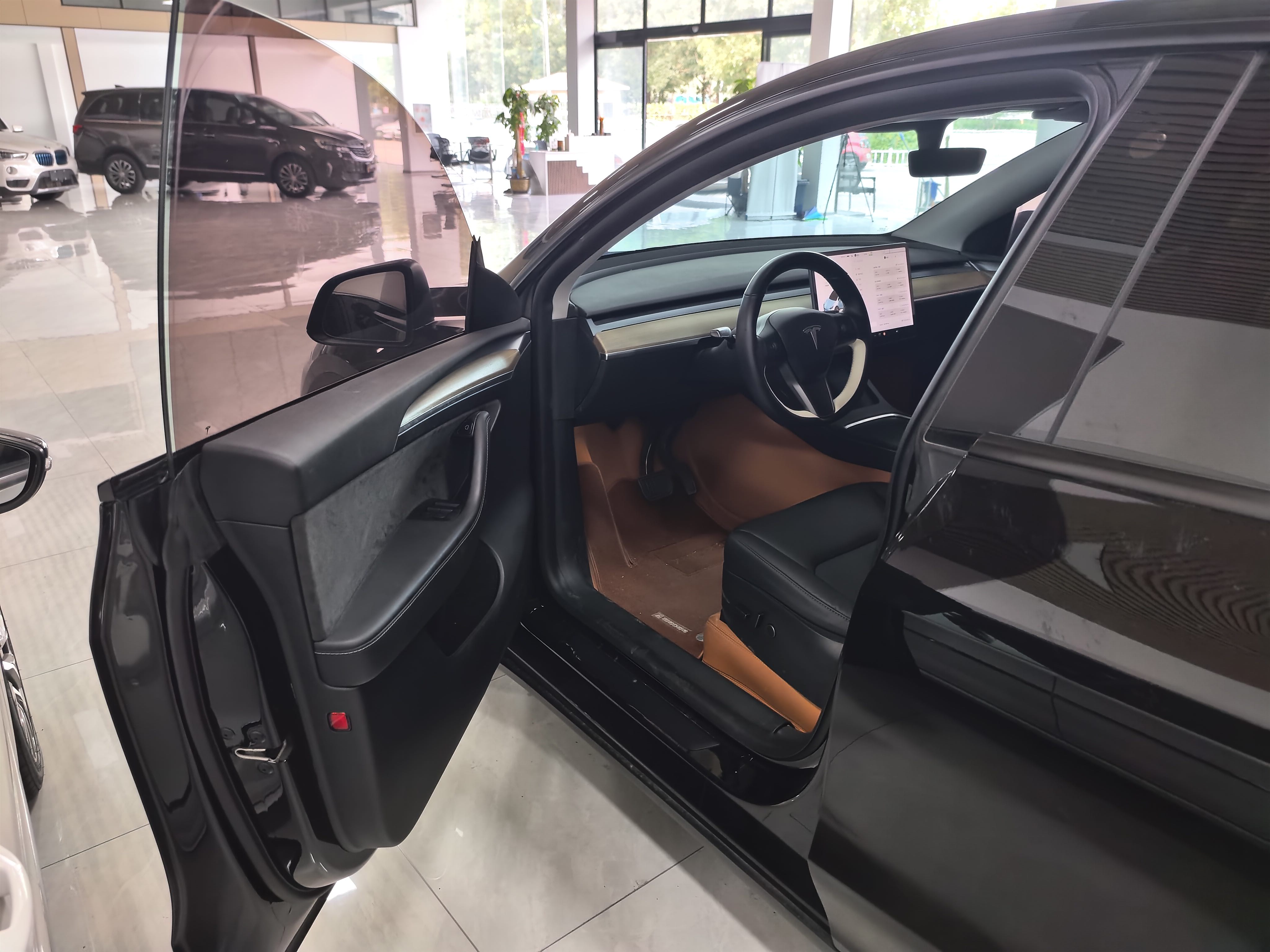 Tesla Model Y 2021 #4 Tesla Model Y 2021 car image #4