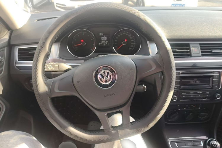 Volkswagen Bora 2020 car image #11