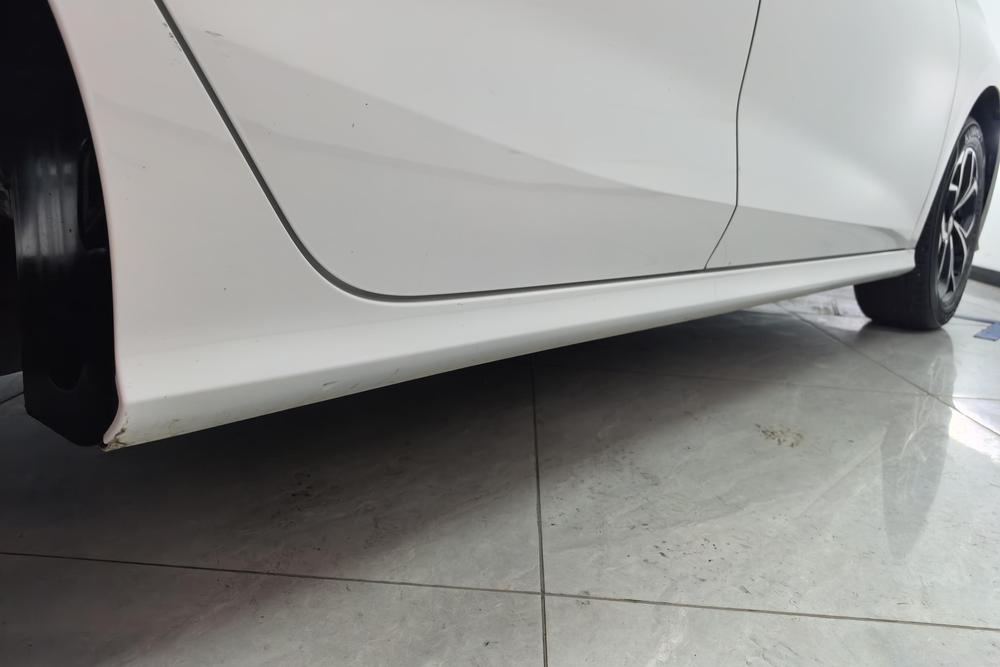 2025 car image #7