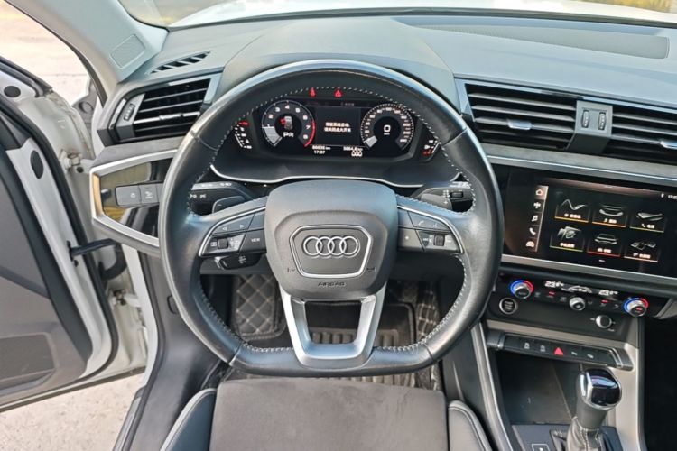 Audi Q3 2021 #11 Audi Q3 2021 car image #11