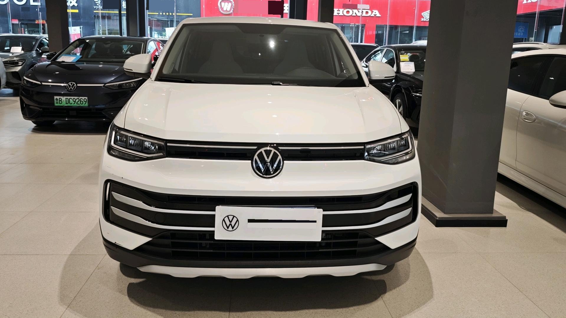 Volkswagen Tharu 2025 imagem de carro #2