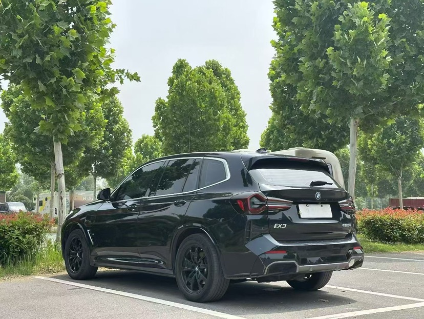 BMW iX3 2022 car image #7
