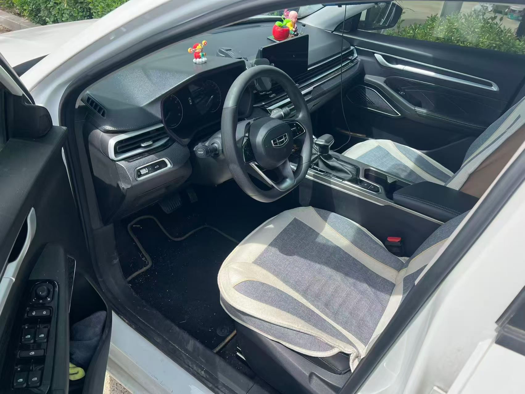 GEELY Emgrand 2023 car image #5