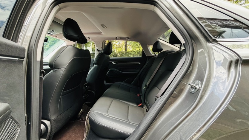GEELY Emgrand 2025 #5 GEELY Emgrand 2025 car image #5