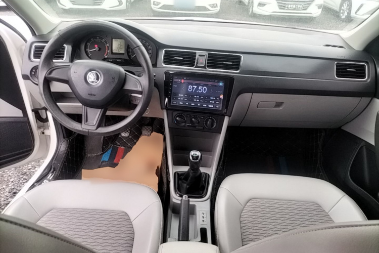 2017 immagine di auto #10