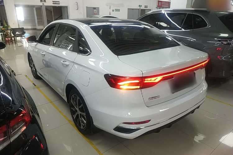 GEELY Emgrand 2023 car image #5
