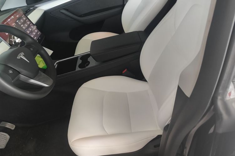 Tesla Model Y 2021 #15 Tesla Model Y 2021 car image #15