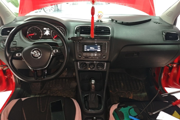 Volkswagen Polo 2017 car image #10