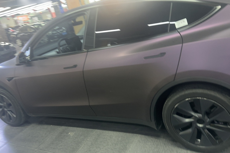 Tesla Model Y 2023 car image #4