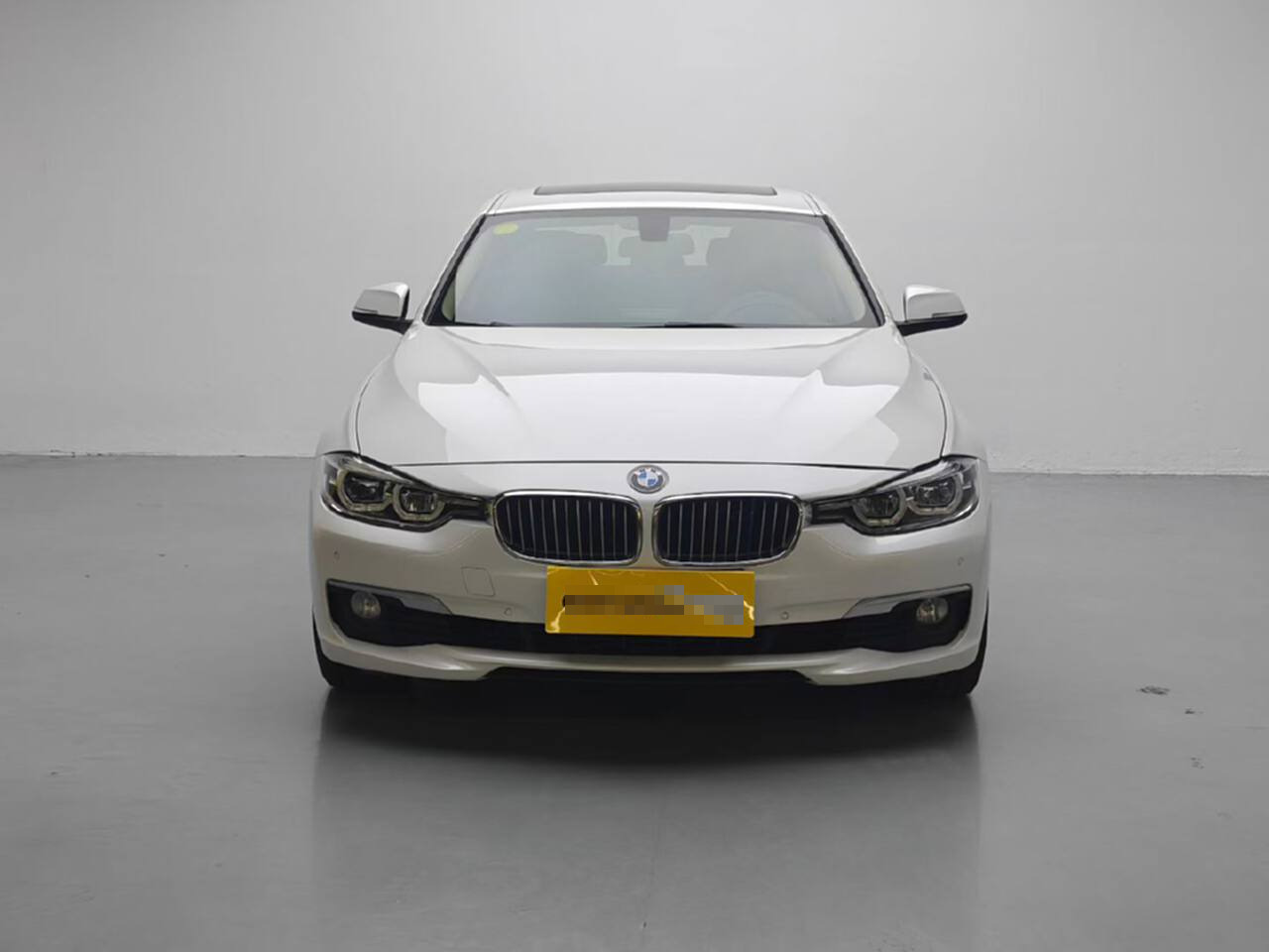 BMW 3 Series 2018 #5 BMW 3 Series 2018 car image #5