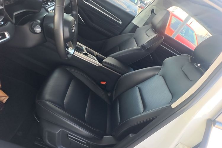 GEELY Emgrand 2023 #19 GEELY Emgrand 2023 car image #19