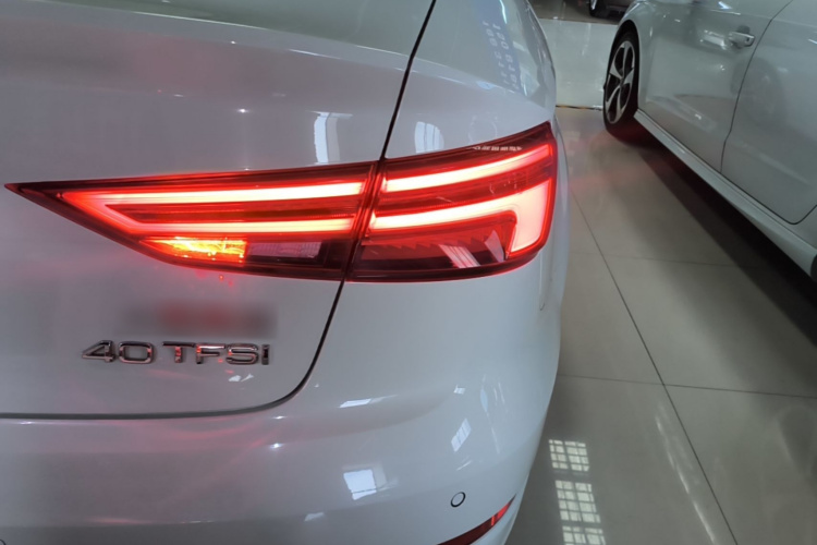 Audi A3 2018 car image #8