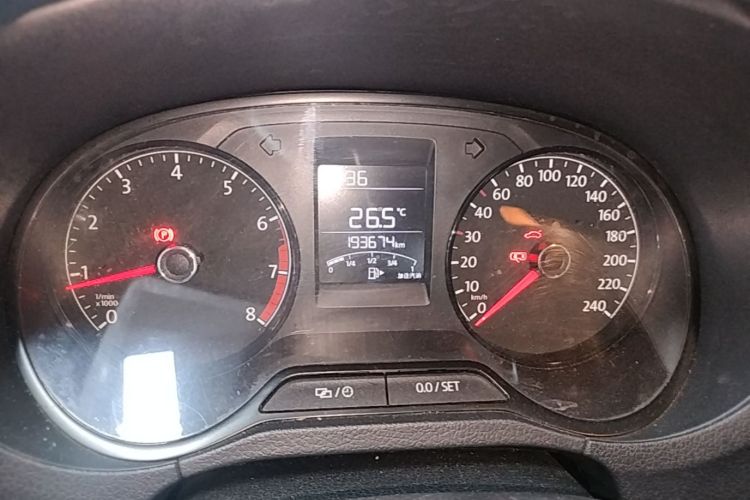 Volkswagen Polo 2017 car image #13