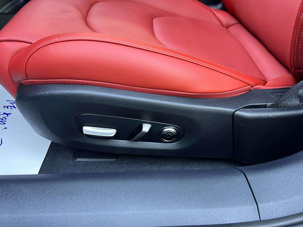 2025 #23 2025 imagen de coche #23