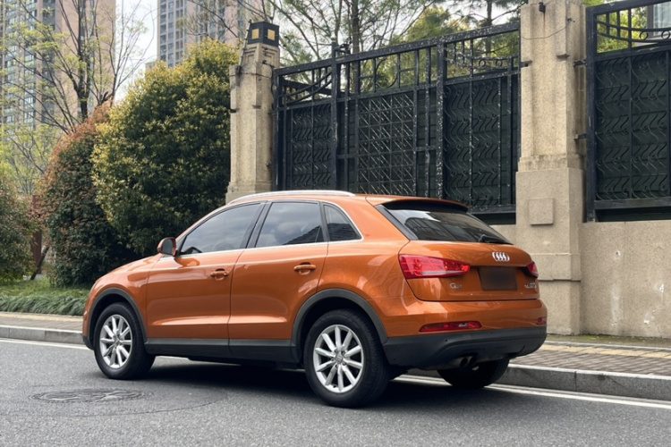 Audi Q3 2015 car image #4
