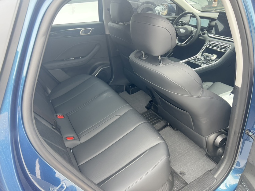 GEELY Emgrand 2026 car image #5