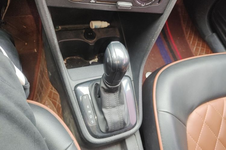 Volkswagen Santana 2017 car image #14