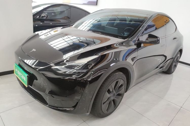 Tesla Model Y 2023 #2 Tesla Model Y 2023 car image #2