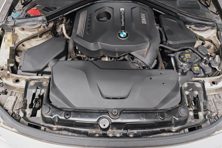 BMW 3 Series 2017 car image #18