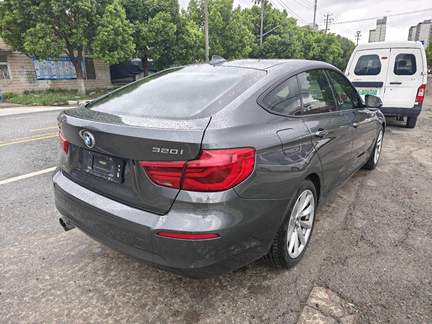 BMW 3 Series GT 2018 imagem de carro #8