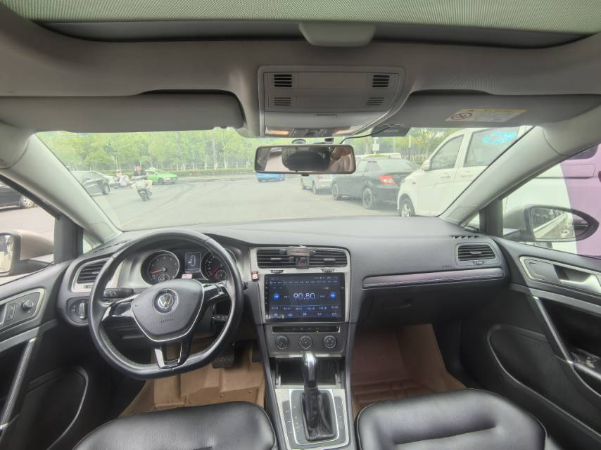 Volkswagen Golf 2017 car image #5
