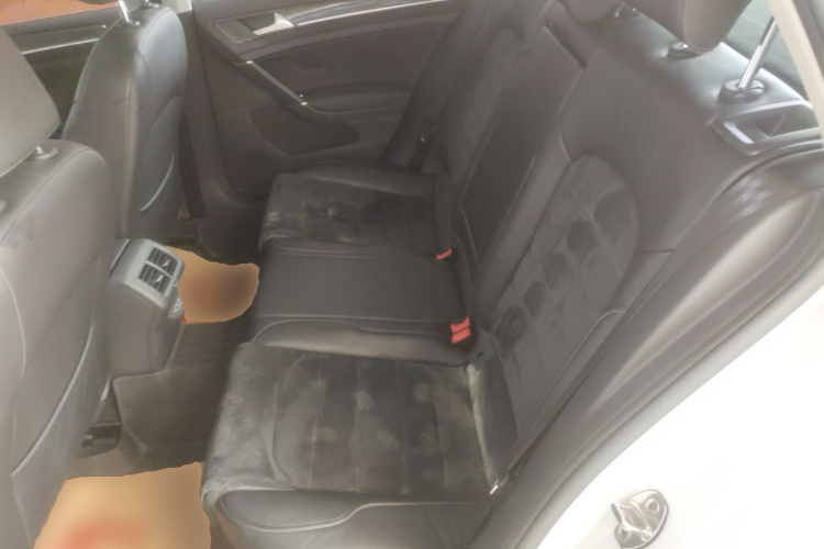 Volkswagen Golf 2019 car image #17